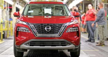 Nissan đóng cửa 7 nhà máy vì thua lỗ Nissan đóng cửa 7 nhà máy vì thua lỗ