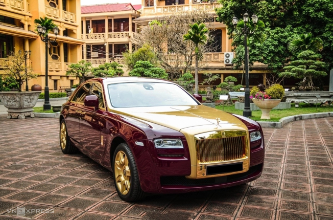 Bán Rolls-Royce chính hãng tại Việt Nam: xe siêu sang, lỗ siêu to