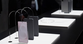 Điện thoại thông minh mỏng nhất của Samsung lên kệ Điện thoại thông minh mỏng nhất của Samsung lên kệ