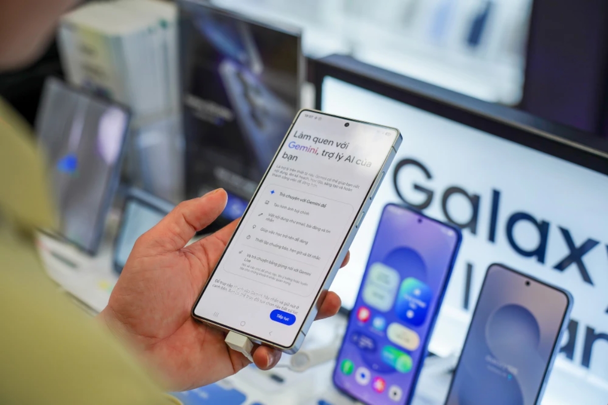 Samsung công bố lịch cập nhật One UI 7 cho nhiều thiết bị Galaxy