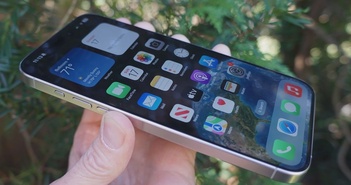 Apple khiến iPhone ngày một yếu đi để người dùng phải nâng cấp? Apple khiến iPhone ngày một yếu đi để người dùng phải nâng cấp?