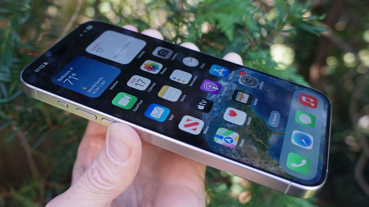 apple khien iphone ngay mot yeu di de nguoi dung phai nang cap hinh anh 1
