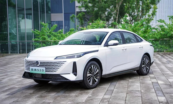 Xe điện đổi pin trong 100 giây