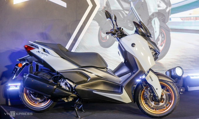 Yamaha XMax 300 2025 ra mắt, giá 140 triệu đồng