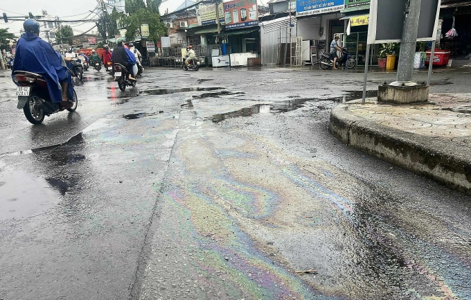 Các mối nguy hiểm trên đường vào mùa mưa