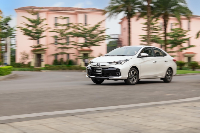 Sedan cỡ B tháng 5: Toyota Vios bỏ xa các đối thủ