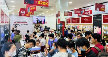Bộ đôi Galaxy Z series mới được bán tại Di Động Việt, với quà tặng hấp dẫn. Bộ đôi Galaxy Z series mới được bán tại Di Động Việt, với quà tặng hấp dẫn.