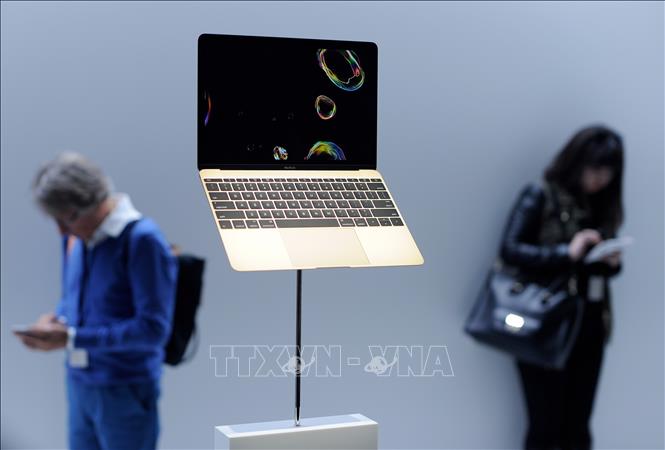 Mỹ cấm hành khách mang máy tính MacBook Pro lên máy bay