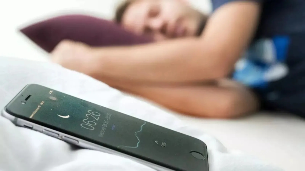 Dieu gi se xay ra neu su dung iphone truoc khi ngu hinh anh 1