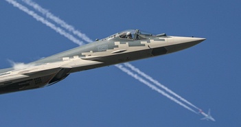 Su-57 vs F-35: Ai sẽ làm chủ bầu trời? Su-57 vs F-35: Ai sẽ làm chủ bầu trời?