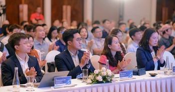 Ngành điện tử Việt Nam trước bước chuyển lớn với AI, bán dẫn và tự động hóa Ngành điện tử Việt Nam trước bước chuyển lớn với AI, bán dẫn và tự động hóa