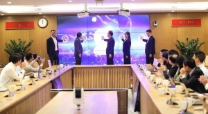 Công bố 6 sản phẩm dữ liệu lõi 'Make in Vietnam' Công bố 6 sản phẩm dữ liệu lõi 'Make in Vietnam'