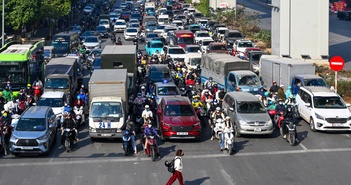 Hà Nội nghiên cứu tăng lệ phí trước bạ, phí biển số ôtô, xe máy chạy xăng, dầu Hà Nội nghiên cứu tăng lệ phí trước bạ, phí biển số ôtô, xe máy chạy xăng, dầu