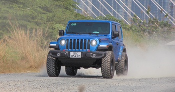 Ôtô Jeep giảm giá từ gần 7 tỷ về hơn 4 tỷ đồng Ôtô Jeep giảm giá từ gần 7 tỷ về hơn 4 tỷ đồng