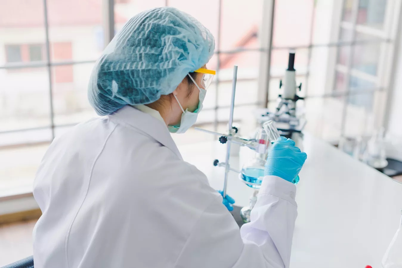 Các nhà khoa học Nga chế tạo thành công thuốc trừ sâu sinh học thế hệ mới