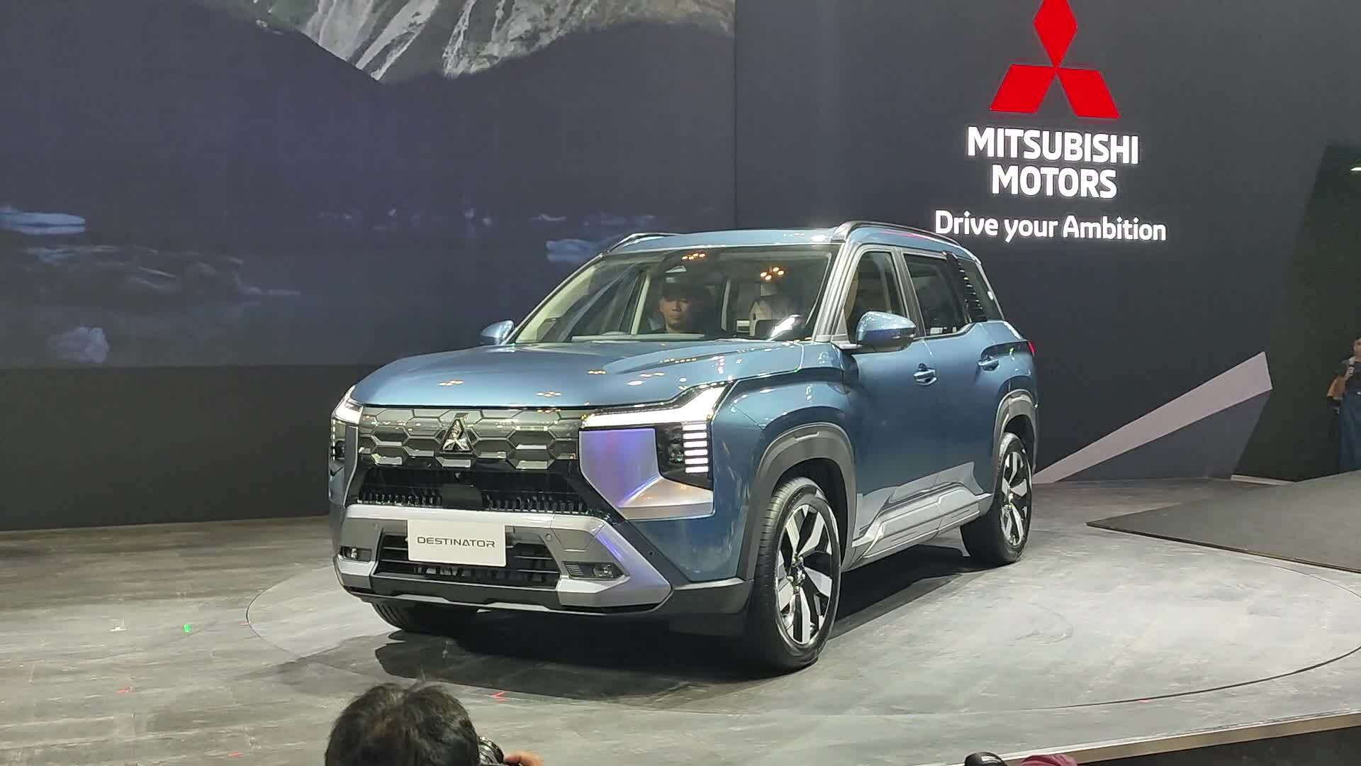 Mitsubishi Destinator có giá từ 23.600 USD