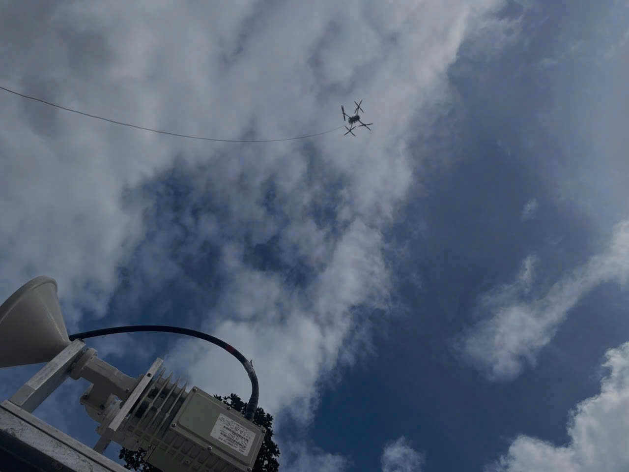 Drone có thể tạo vùng phủ sóng bán kính 6 km, phục vụ công tác cứu hộ, cứu nạn