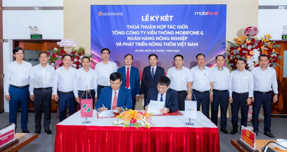 MobiFone và Agribank ký hợp tác chiến lược thúc đẩy chuyển đổi số nông thôn