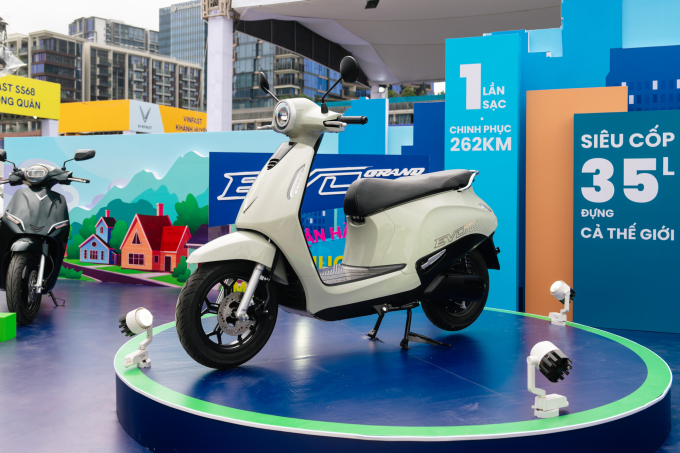 Các mẫu xe máy điện có quãng đường hơn 200 km tại Việt Nam