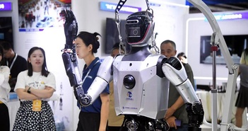 Robot hình người - điểm nhấn tại Hội nghị Robot Thế giới 2025 ở Bắc Kinh Robot hình người - điểm nhấn tại Hội nghị Robot Thế giới 2025 ở Bắc Kinh