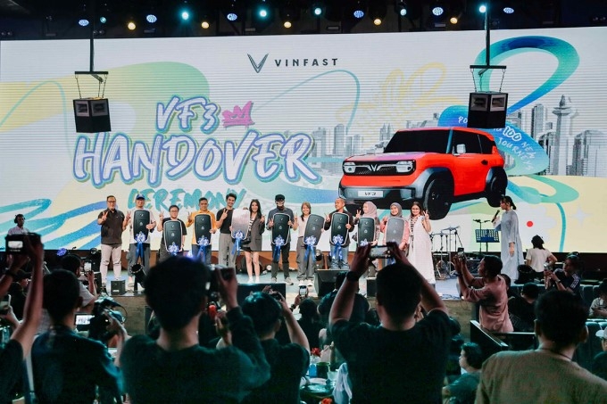 VinFast công bố giá thuê pin xe điện tại Indonesia