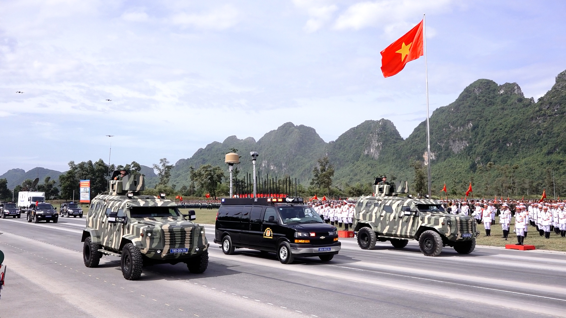 Dàn xe đặc chủng của Bộ Công an tập luyện A80