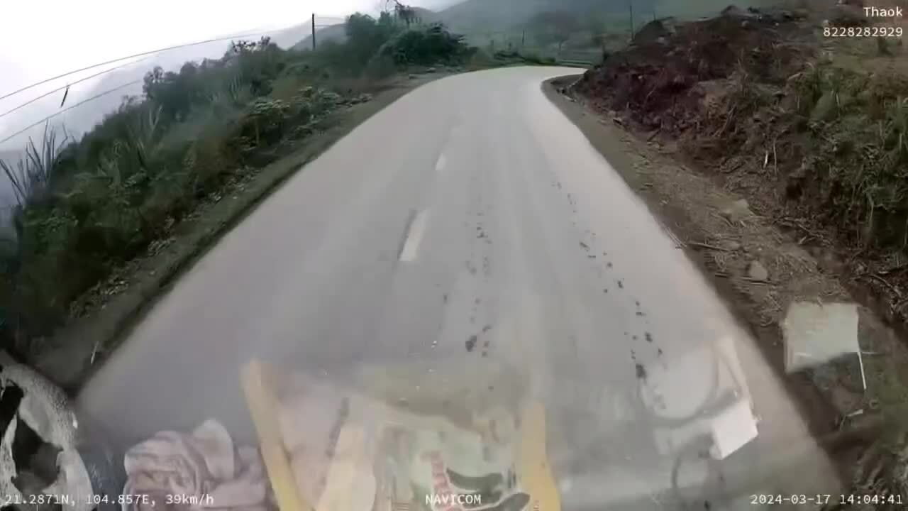 Gần ba phút 'ghìm cương' xe tải đổ đèo mất phanh