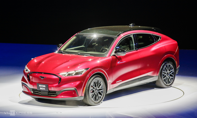 Ford Việt Nam ra mắt xe điện Mustang Mach-E, giá 2,599 tỷ đồng