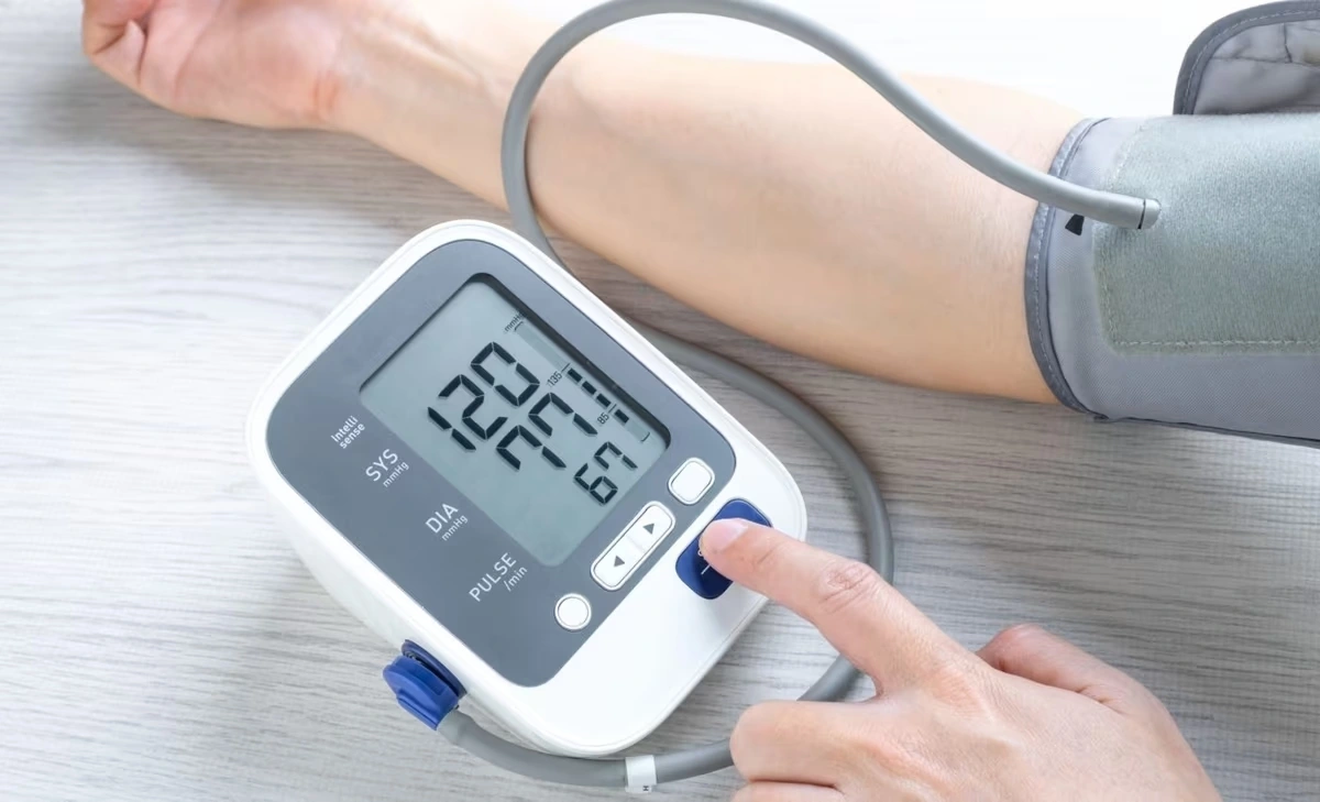 Tại sao máy đo huyết áp sai và làm thế nào để tăng độ chính xác