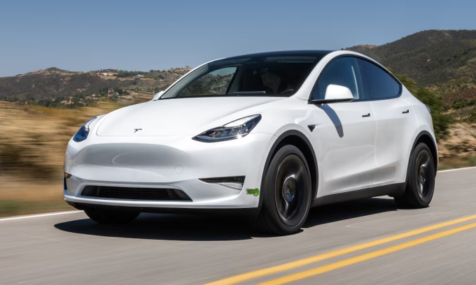 Tesla Model Y - vua doanh số đang tụt dốc