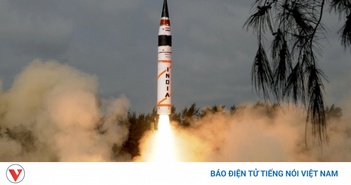 Ấn Độ thử tên lửa đạn đạo Agni-5 giữa lúc căng thẳng với Trung Quốc Ấn Độ thử tên lửa đạn đạo Agni-5 giữa lúc căng thẳng với Trung Quốc