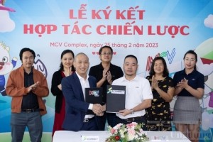 Khán giả nghẹn ngào khi xem phim ‘Mưa đỏ’
