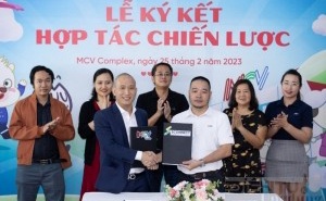 Khán giả nghẹn ngào khi xem phim ‘Mưa đỏ’ Khán giả nghẹn ngào khi xem phim ‘Mưa đỏ’