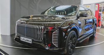 VinFast ra mắt Lạc Hồng 900 LX - SUV dành cho nguyên thủ VinFast ra mắt Lạc Hồng 900 LX - SUV dành cho nguyên thủ