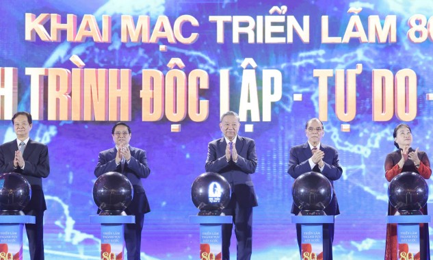 Lan toả tinh thần yêu nước, khát vọng vươn mình qua Triển lãm Thành tựu đất nước