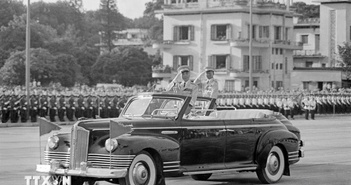 Chiếc xe limousine huyền thoại trong lễ duyệt binh 2/9/1975 Chiếc xe limousine huyền thoại trong lễ duyệt binh 2/9/1975