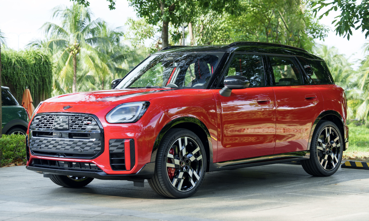 MINI Countryman JCW giá 2,789 tỷ đồng tại Việt Nam