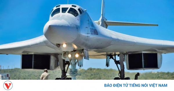“Thiên nga trắng” Tu-160 của Nga tái xuất đáng gờm