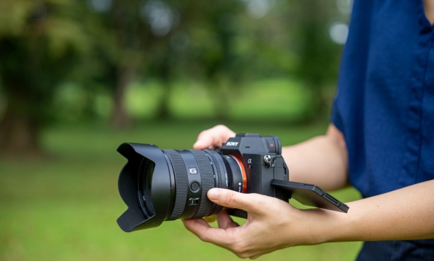 Sony ra mắt ống kính FE 20-70mm F4 G gọn nhẹ góc siêu rộng