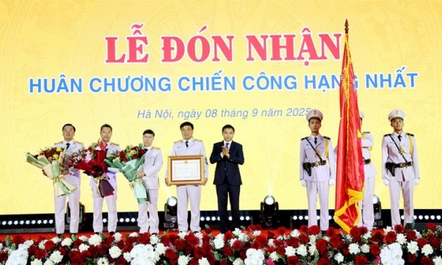 Hải quan Việt Nam đón nhận Huân chương Chiến công hạng Nhất