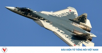 Tiêm kích Su-57 hóa “chiến thần” tàng hình nhờ phi đội UAV tấn công tiếp sức Tiêm kích Su-57 hóa “chiến thần” tàng hình nhờ phi đội UAV tấn công tiếp sức