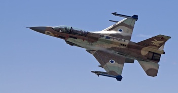 Không quân Israel xem xét nâng cấp đội tiêm kích F-16 'Barak' Không quân Israel xem xét nâng cấp đội tiêm kích F-16 'Barak'