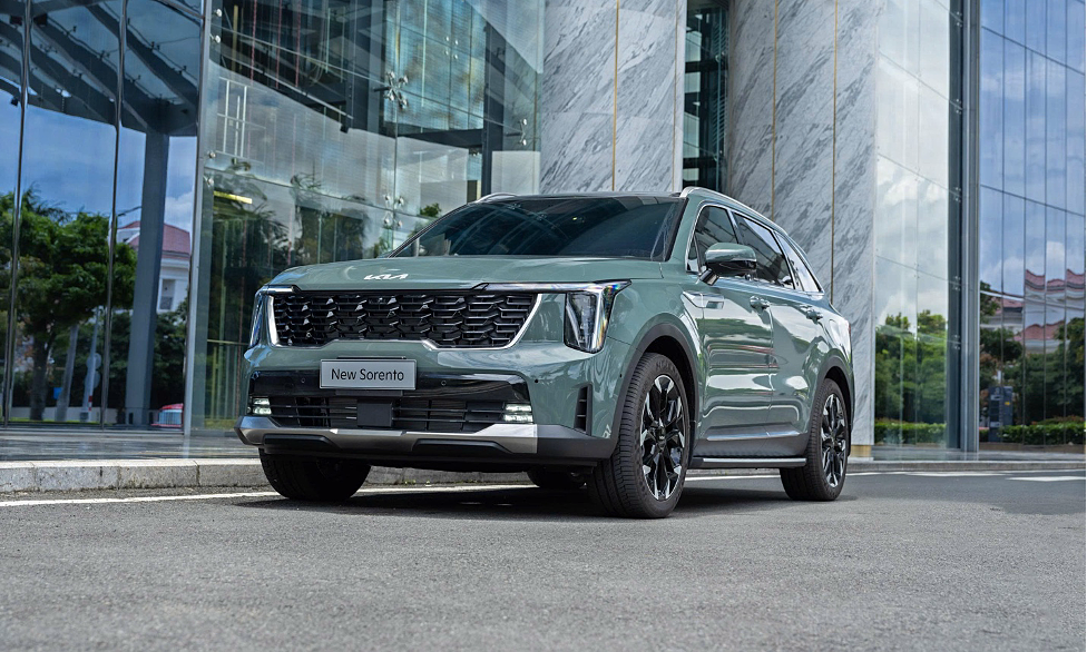 Kia Sorento phiên bản mới có giá từ 1,25 tỷ đồng