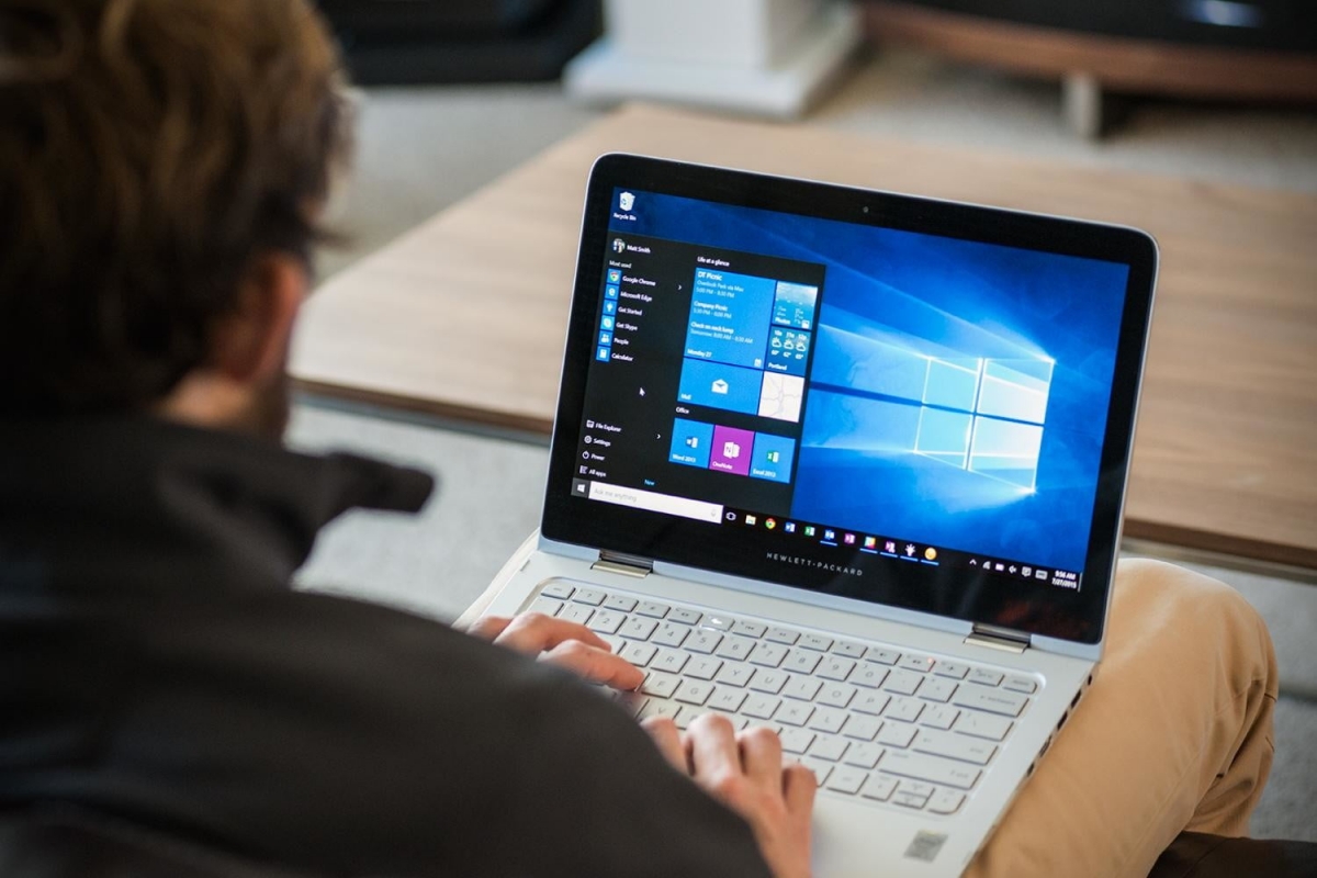 microsoft bi to dao duc gia khi ngung ho tro windows 10 hinh anh 1