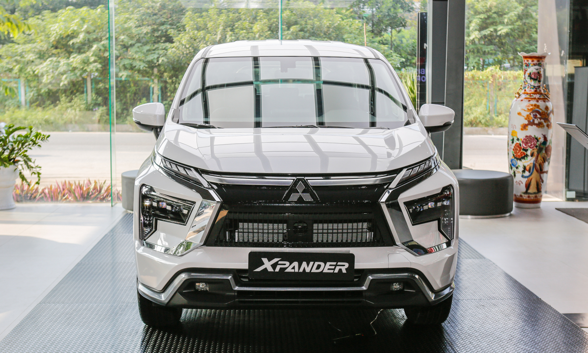 Mitsubishi Xpander AT Premium 2025 giá 659 triệu đồng