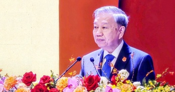 Tổng Bí thư Tô Lâm: Lấy Nhân dân làm trung tâm, chủ thể, mục tiêu và động lực của đổi mới Tổng Bí thư Tô Lâm: Lấy Nhân dân làm trung tâm, chủ thể, mục tiêu và động lực của đổi mới