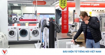 Người tiêu dùng Nga săn hàng điện tử rẻ, bỏ thương hiệu lớn Người tiêu dùng Nga săn hàng điện tử rẻ, bỏ thương hiệu lớn
