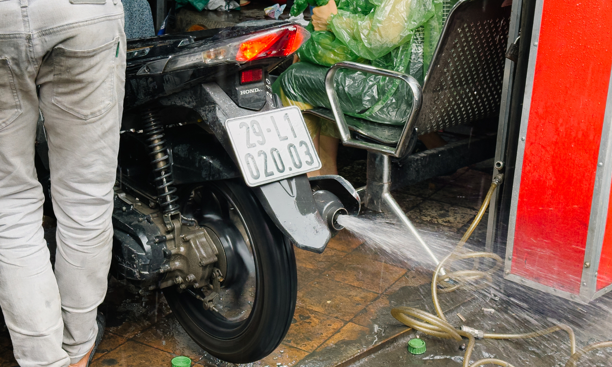 Xe máy sau lũ: những hạng mục cần kiểm tra để tránh tốn tiền triệu