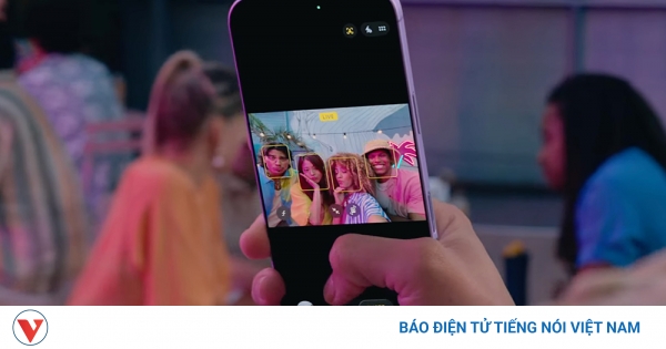 Camera selfie iPhone 17: Tưởng nhỏ mà “chấn động” thế giới