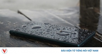 Cách bảo vệ điện thoại khỏi hư hỏng do nước trong mưa lũ Cách bảo vệ điện thoại khỏi hư hỏng do nước trong mưa lũ